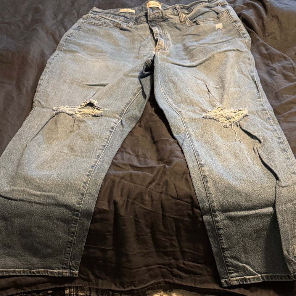 Universal Thread Blue Distressed Women's Straight Leg Jeans